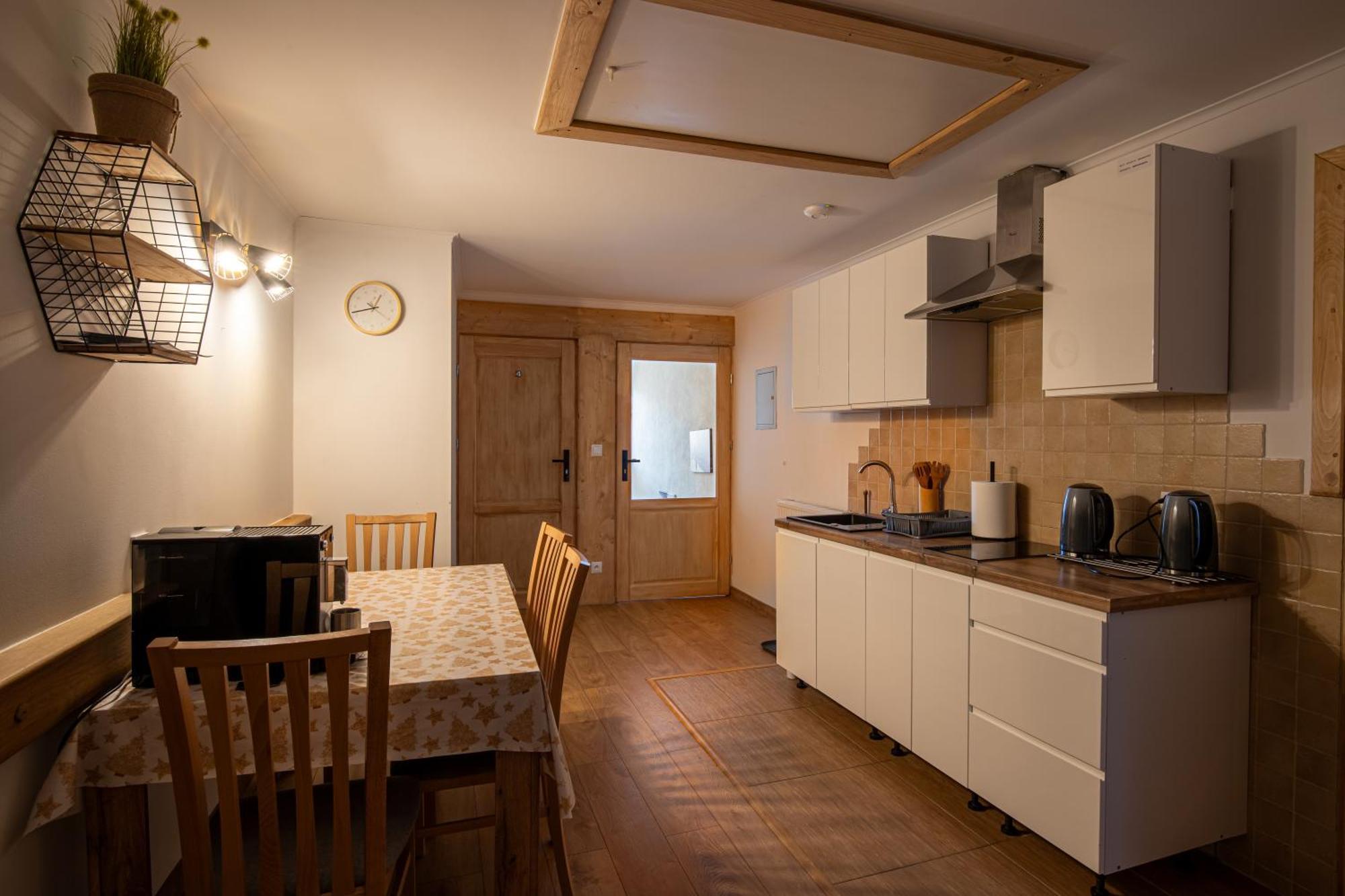 Apartamenty I Pokoje Krupowki Tuz Tuz — Photos 3